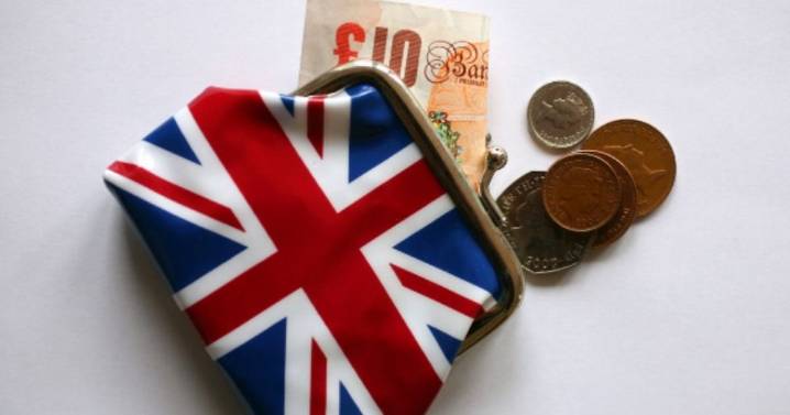 Coin and cash change rolled out in UK 'for first time in 17 years'