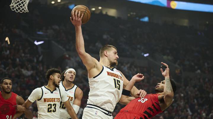 Nuggets’ Nikola Jokic does best Bo Nix impression with wild full