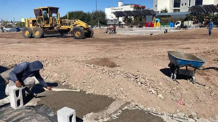 Preparan terreno para instalar pista de hielo en el centro de la ciudad en diciembre