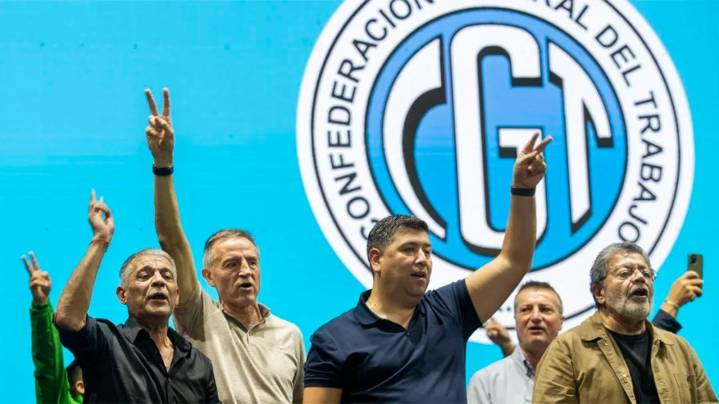 El cotitular de la CGT Cristian Jerónimo rechazó la jornada de 12 horas: "No vamos a aceptar propuestas regresivas con quita de derechos"
