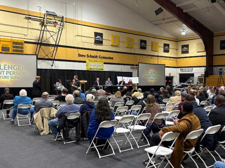 Transparency concerns dominate megasite forum following Sandisk exit