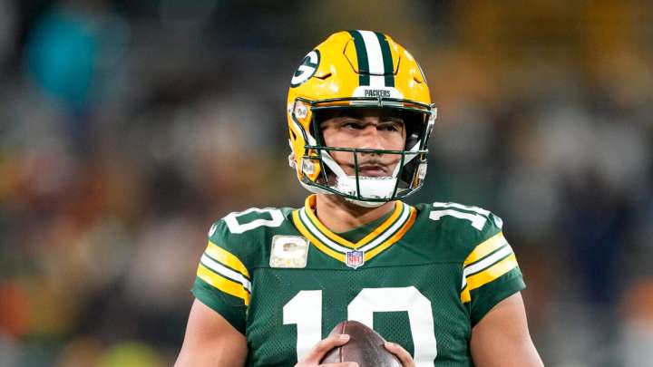 Troubling Jordan Love trend emerges after loss to Eagles