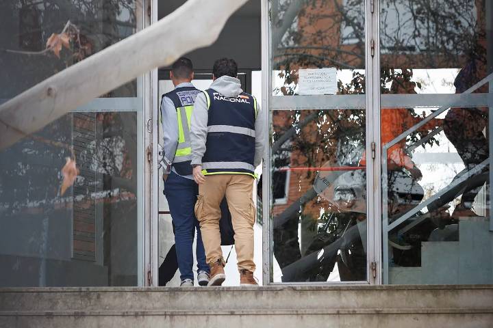 Investigan a 43 personas por una trama de amaños en las oposiciones a Policía Local en Granada capital y dos municipios de la provincia