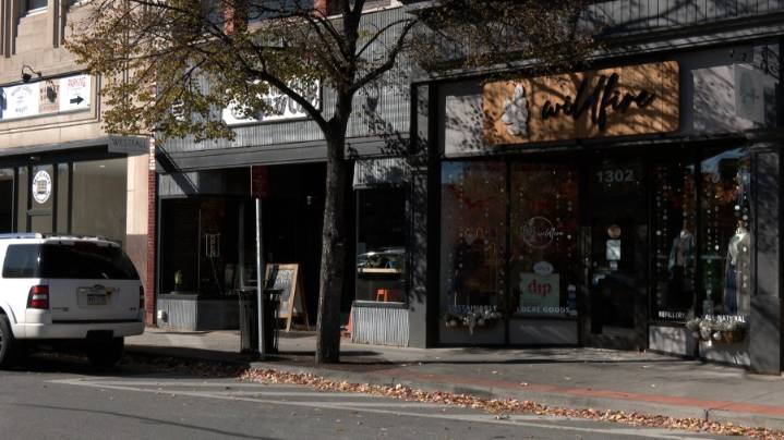 Small businesses stress 'shop local' amid uptick in local store closures