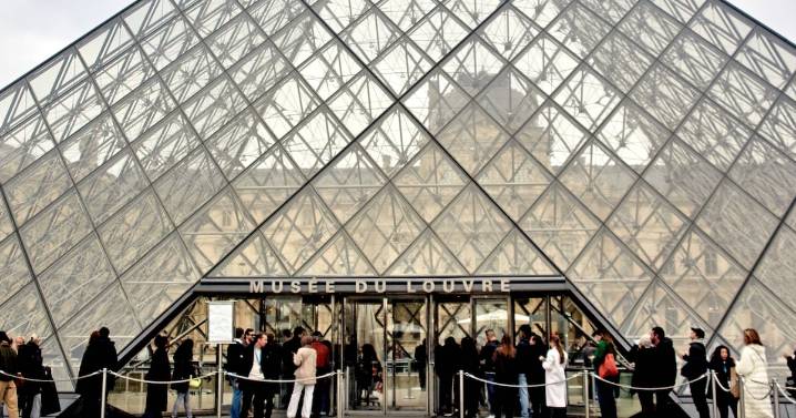 Louvre Surges Ticket Prices After Failing to Protect Its Own Art