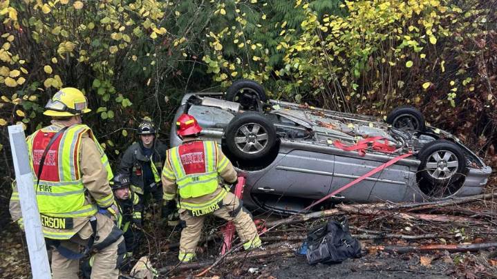 Crews rescue person trapped in Snohomish rollover crash