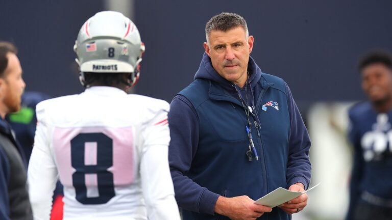 How Mike Vrabel, Pats' players reacted to quiet trade deadline