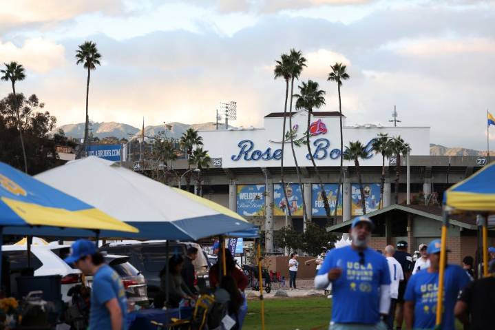 Alexander: Every Rose Bowl opinion has its thorns