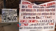 Cuelgan tres "narcomantas" en Ensenada; acusan a elemento de la FESC