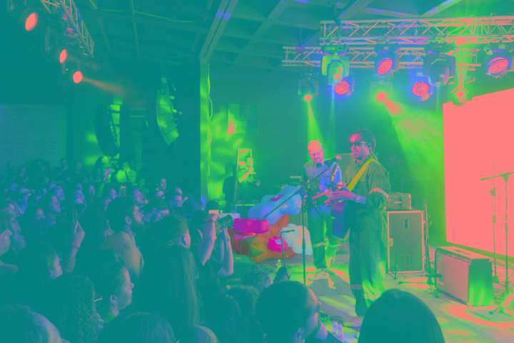 Okills encendió Caracas con un viaje emocional por los 10 años de América Supersónica