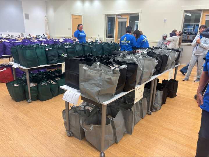 Big demand for food at Tiverton Thanksgiving drive