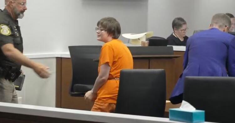 'Slender Man' stabbing assailant Morgan Geyser flees Wisconsin group home: Police