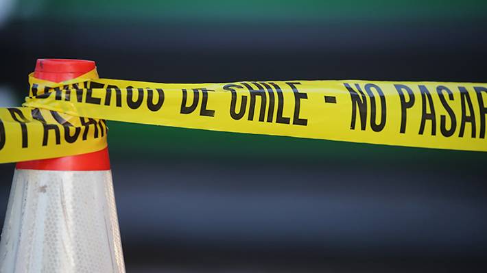 Accidente entre dos vehículos en Tiltil deja dos fallecidos y cuatro lesionados: Uno de los autos se volcó