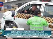 San Luis: Taxista informal se niega a bajar de su vehículo que iba a ser llevado al depósito
