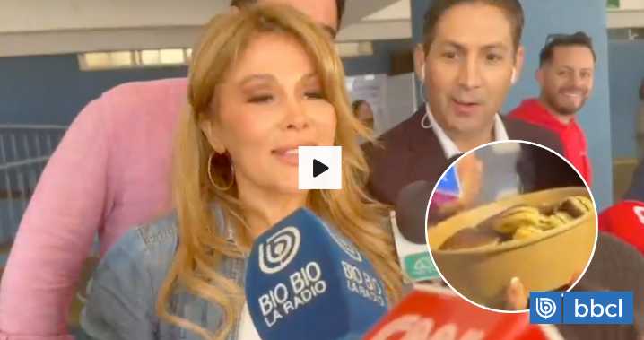 Cathy Barriga llegó sin Lavín a emitir su voto: llevó galletas a los vocales, pero se las rechazaron