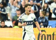 Deadspin | Vancouver makes first Western Conference final over LAFC in PKs