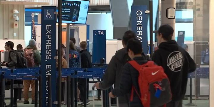 Shutdown ends, but federal workers await pay; Portland pantry sees ongoing need