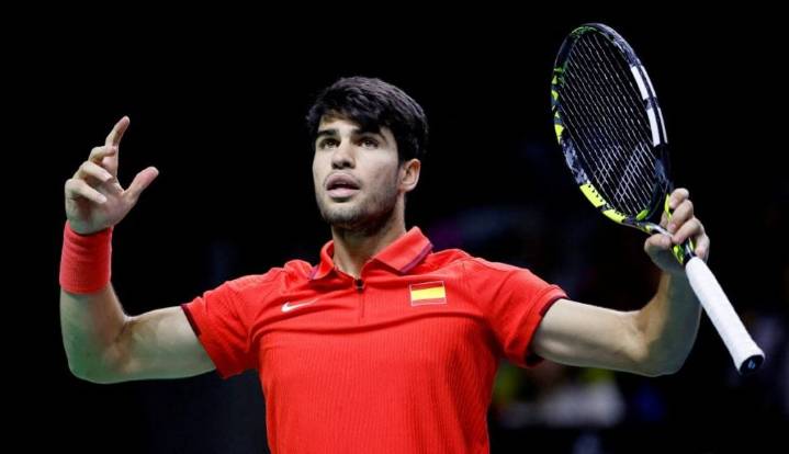 Alcaraz queda fuera de la Copa Davis por lesión y cierra su temporada 2025