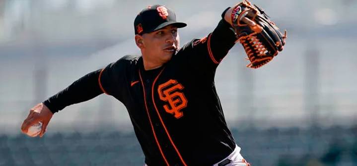 Yankees le abren las puertas al venezolano Kervin Castro