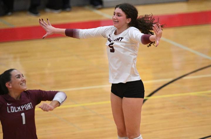 4A volleyball: Emma Consigny sparks Lockport back to state