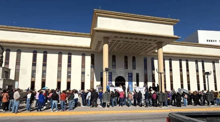 Jubilados de la UACH exigen por pensión dinámica