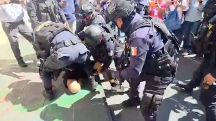 Cae joven con droga en toma de protesta de Grecia Quiroz