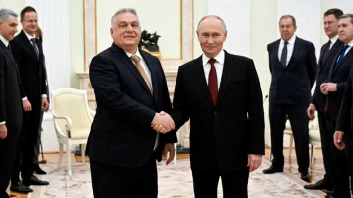 Orbán se reúne con Putin en Moscú para asegurar el suministro energético de Hungría, aprovechando la exención de Trump