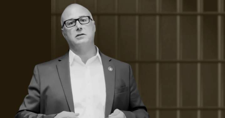 Prison agency seeks to dramatically narrow solitary confinement law