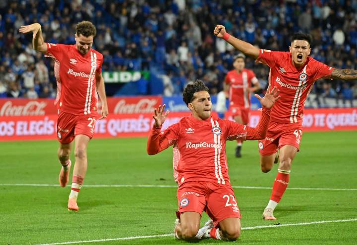 Brilló en Liniers. Los dos golazos de López Muñoz que metieron a Argentinos en los cuartos de final del Clausura