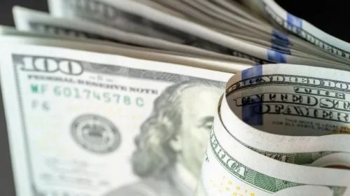 El dólar oficial cae tras el feriado bancario y se extiende la pax cambiaria