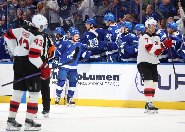 Deadspin | Jake Guentzel's hat trick propels Lightning to win over Devils
