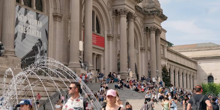 Un turista fue detenido tras dañar obras maestras en el Museo Metropolitano de Nueva York