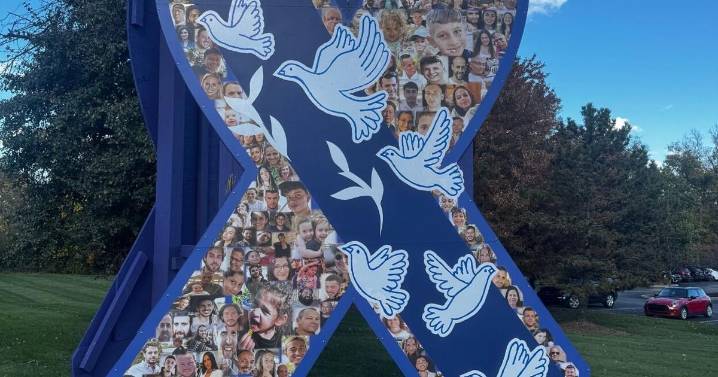 Federation hostage sign updated to reflect ceasefire