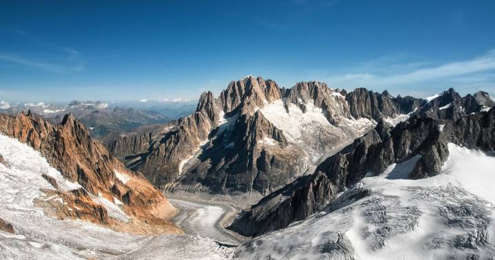 Alps avalanche horror as three tourists killed by rampaging snow with two missing
