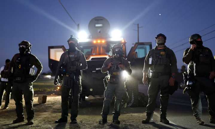 Como el viejo oeste ICE contratará cazarrecompensas de inmigrantes