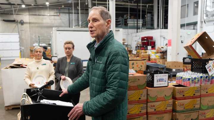 'Not on my watch' Wyden starkly against Newport ICE detention center