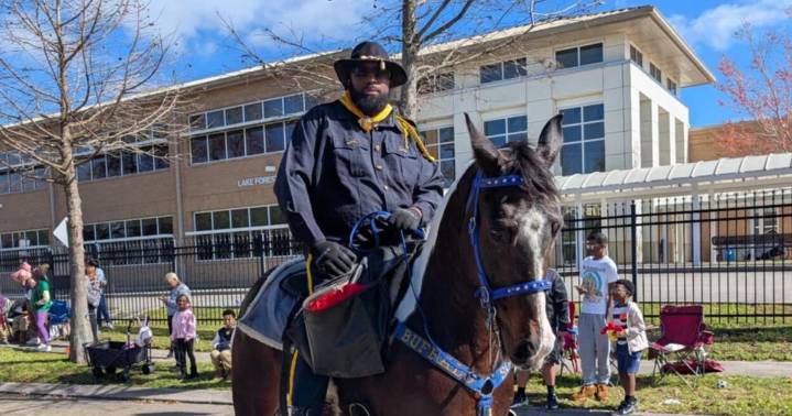 'They're my family.' Horse owner mourns horses that perished in Slidell stable fire