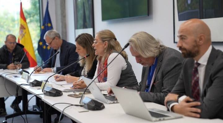 Plantean subidas salarias para funcionarios hasta 2028