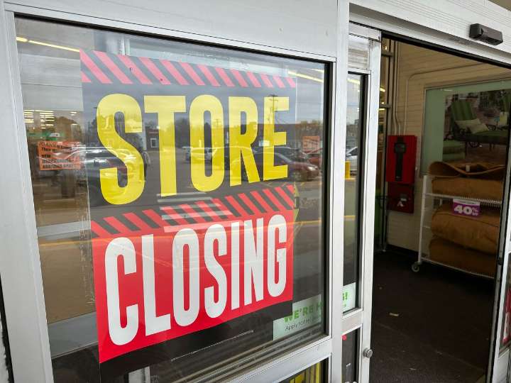 Carter’s: Major US clothing retailer plans to close over 150 stores