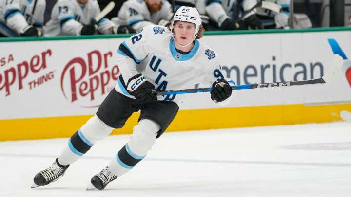 Report: Mammoth’s Logan Cooley suffers quad contusion