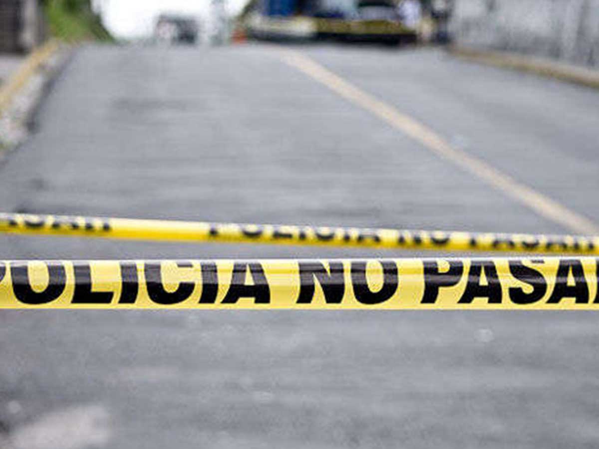 Vecinos le dan tunda a presunto extorsionador en Iztapalapa