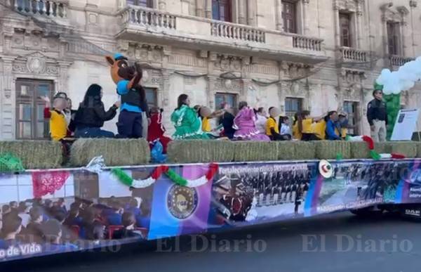 Concluye Desfile “sin novedad”