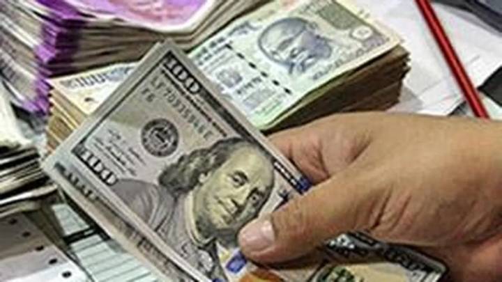 FPIs turn net buyers after day of volatility, pour ₹2,298 crore on Friday