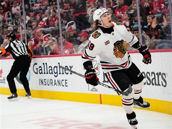 Connor Bedard scores, gets 2 assists to lead Blackhawks over Red Wings 5