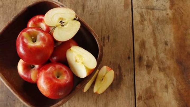 ¿Cuál es el mejor momento del día para comer manzana y obtener la máxima ingesta de fibra?