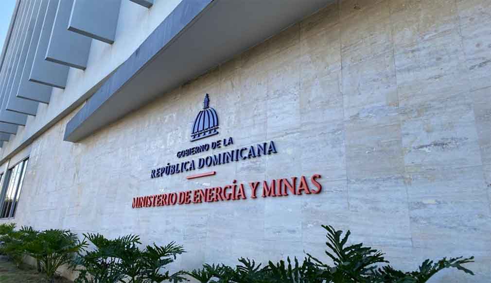 Ministro dominicano resalta necesidad de actualizar Ley Eléctrica