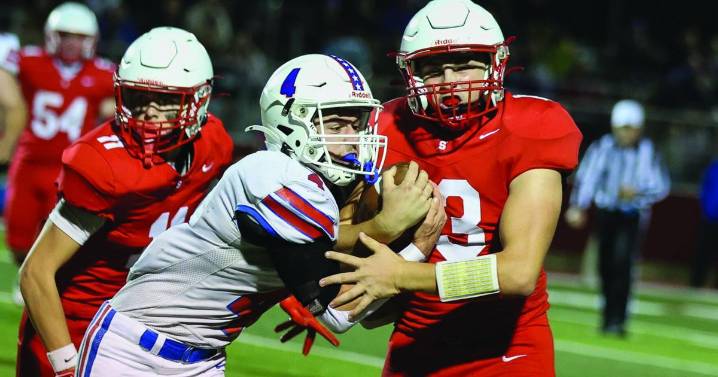 Seneca football photo 1