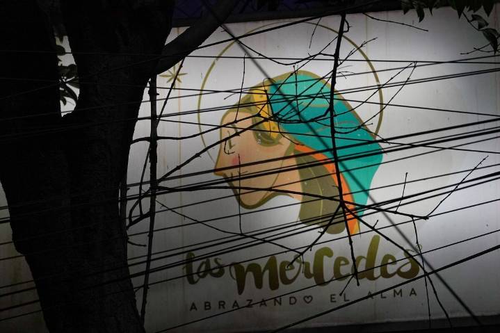 Catean sedes de Casa de las Mercedes tras denuncia por abusos; recaban testimonios de menores