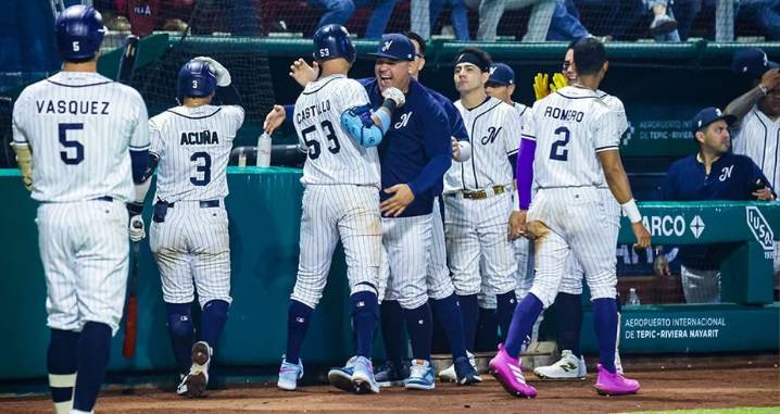 Jaguares apaleó 12-4 a Yaquis