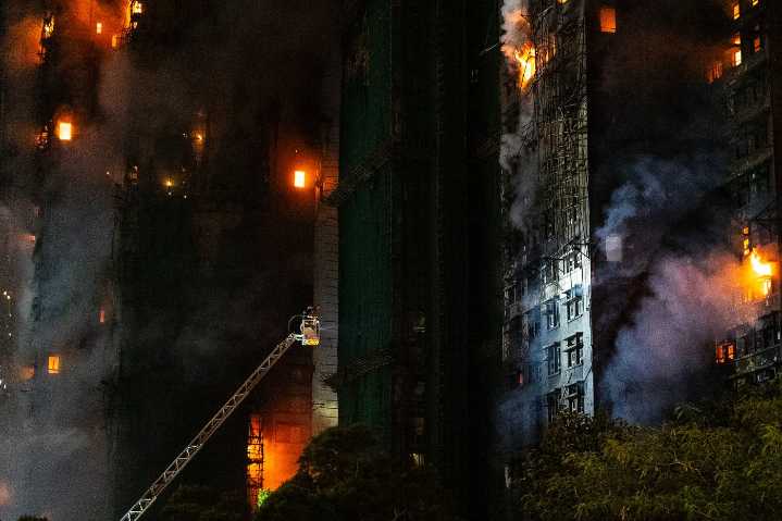 Hong Kong Canadians reeling after deadly highrise inferno